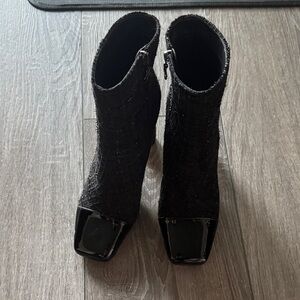 NWOT Sam Edelman Black Textured Ankle Booties
